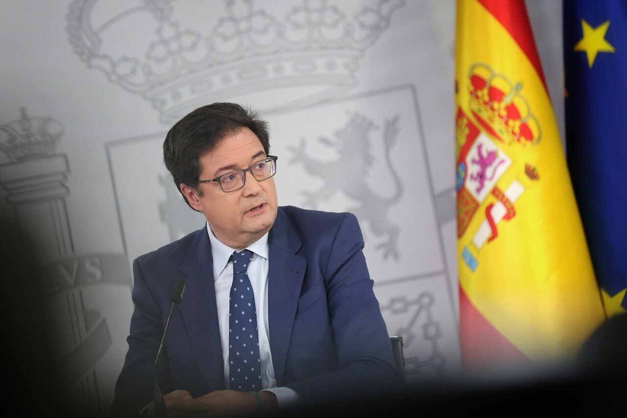 Ministro-Oscar-Lopez